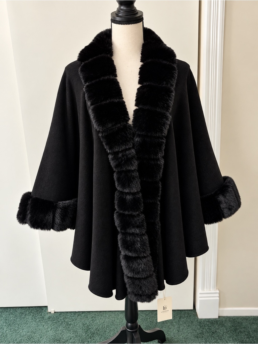 Black Faux-Fur Trim Cape by Fadivo